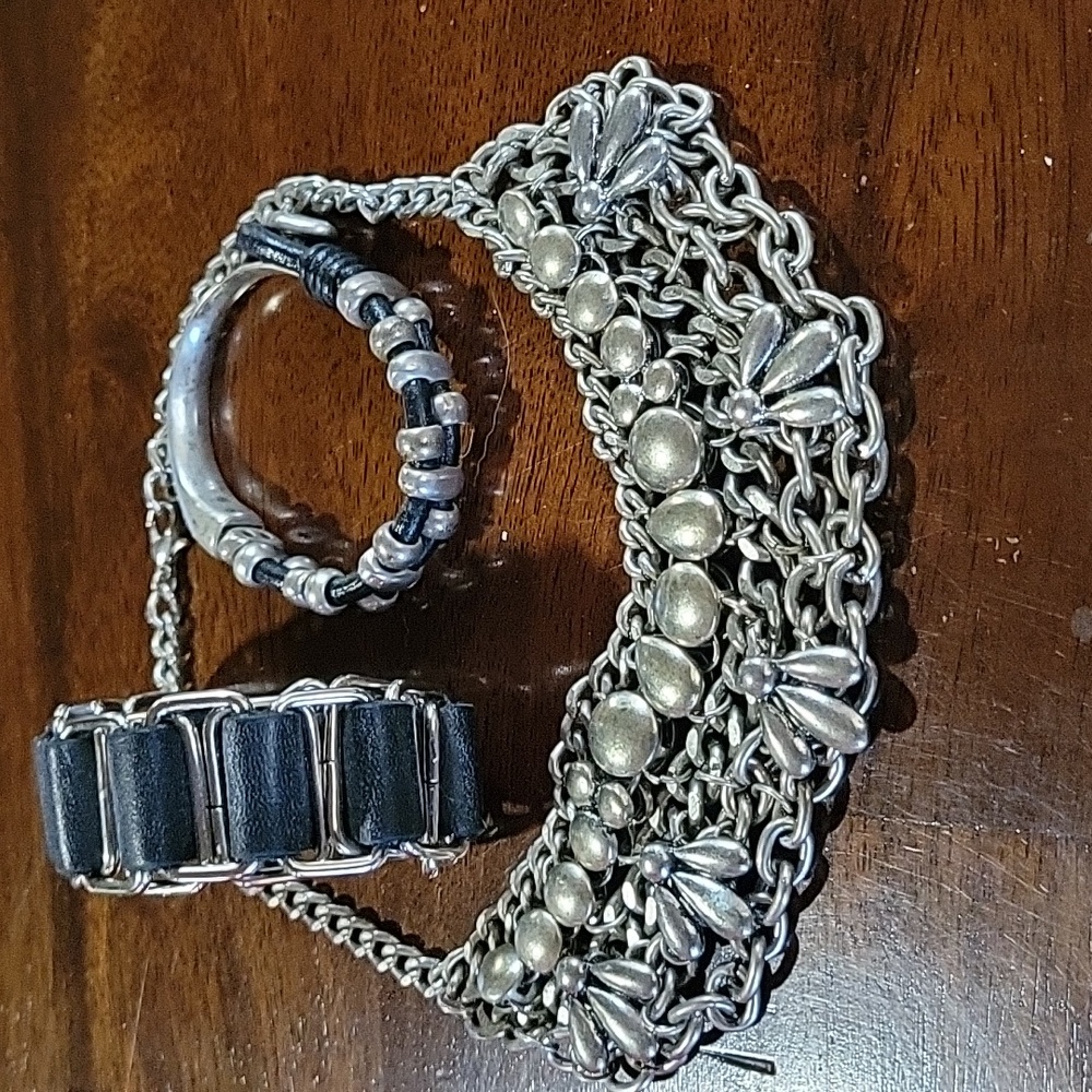 Chunky Silver Statement Bib Necklace & 2 Leather And Metal Bracelets